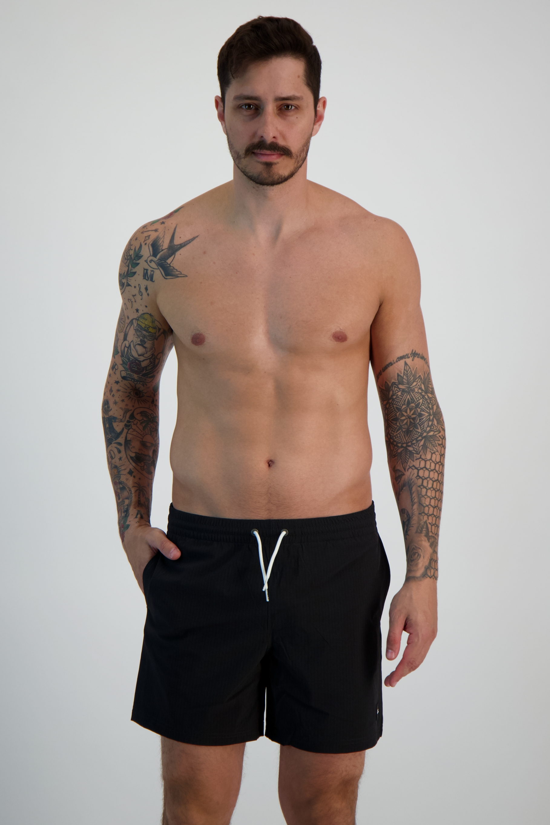 Image of O'NEILL Mix and Match Vert 16 Inch Herren Badeshort Schwarz, Herren, Größe: XL