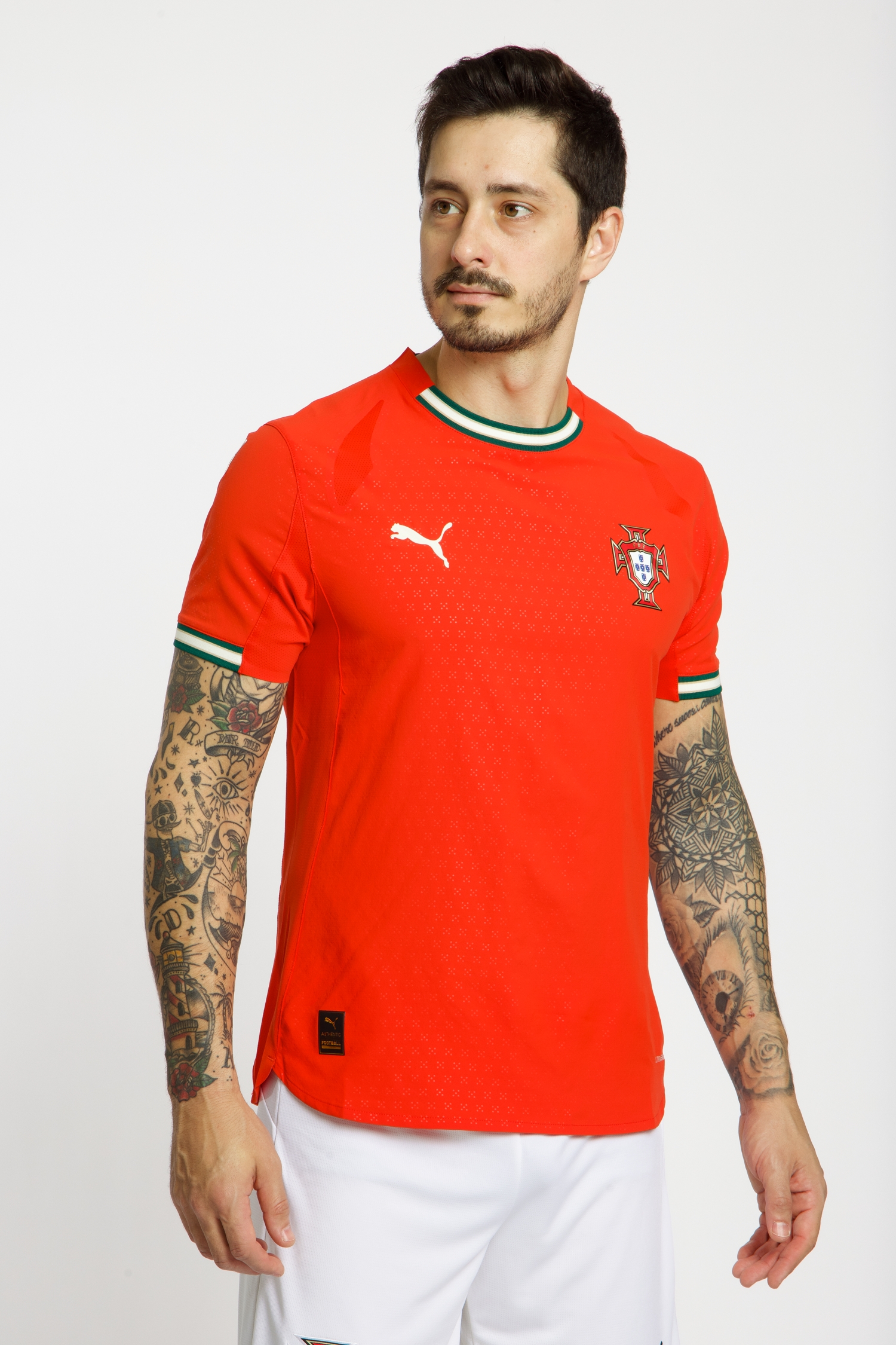 Image of PUMA Portugal Home Authentic Herren Fussballtrikot 2025 Rot, Herren, Größe: L