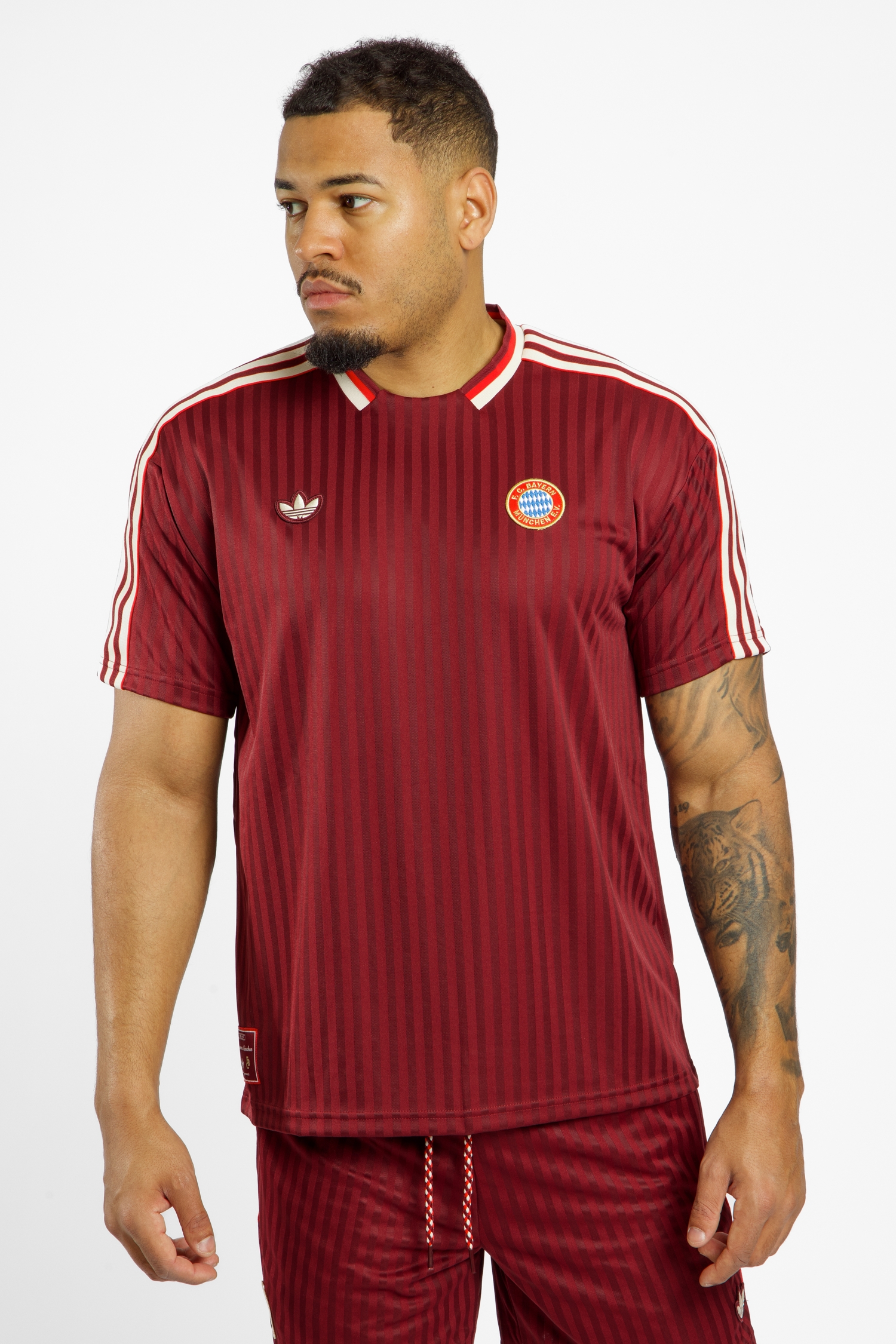 Image of adidas FC Bayern München Icon Herren T-Shirt Rot, Herren, Größe: S