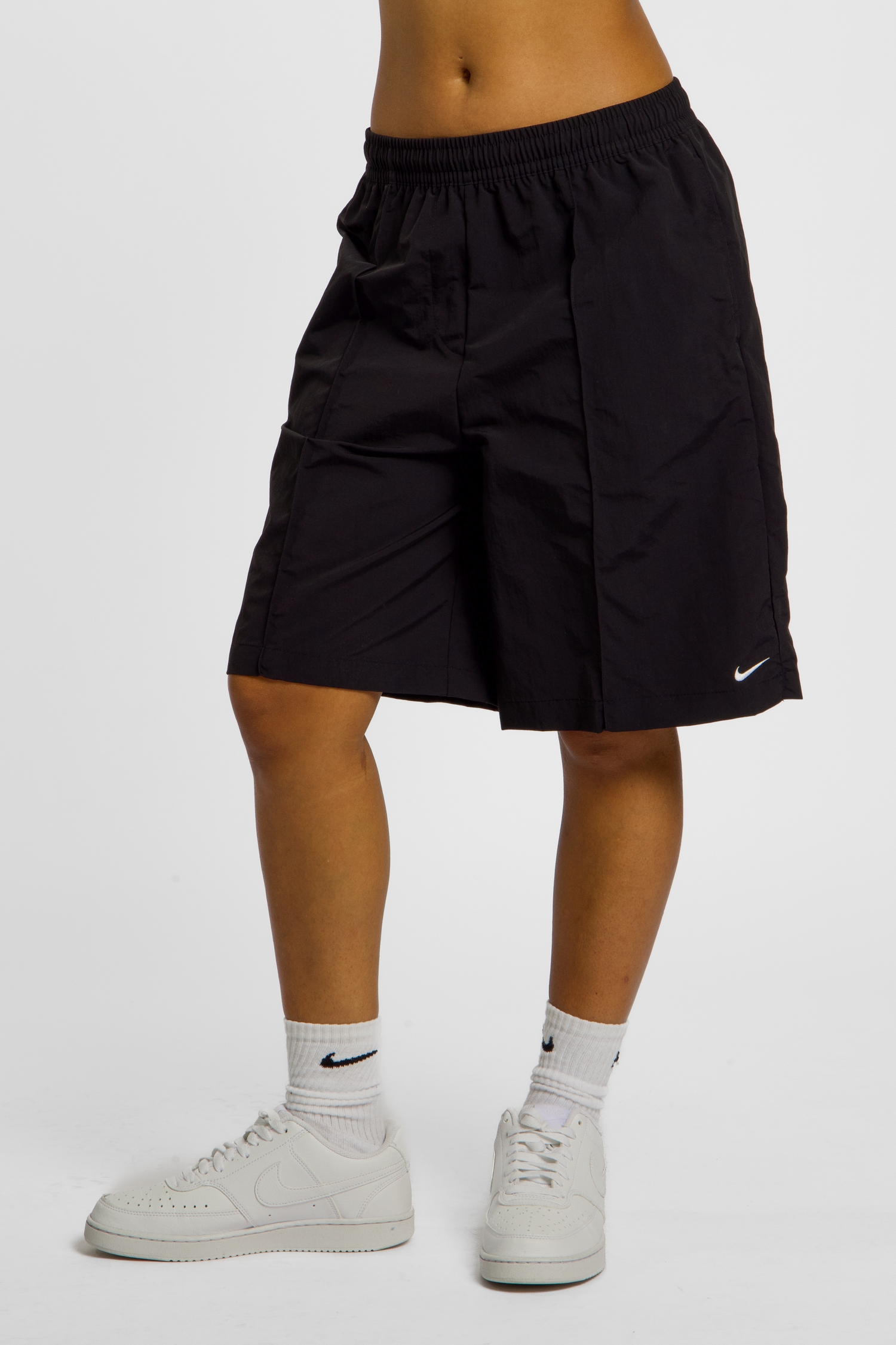 Image of Nike Everything Wovens 9 Inch Damen Short Schwarz, Damen, Größe: S
