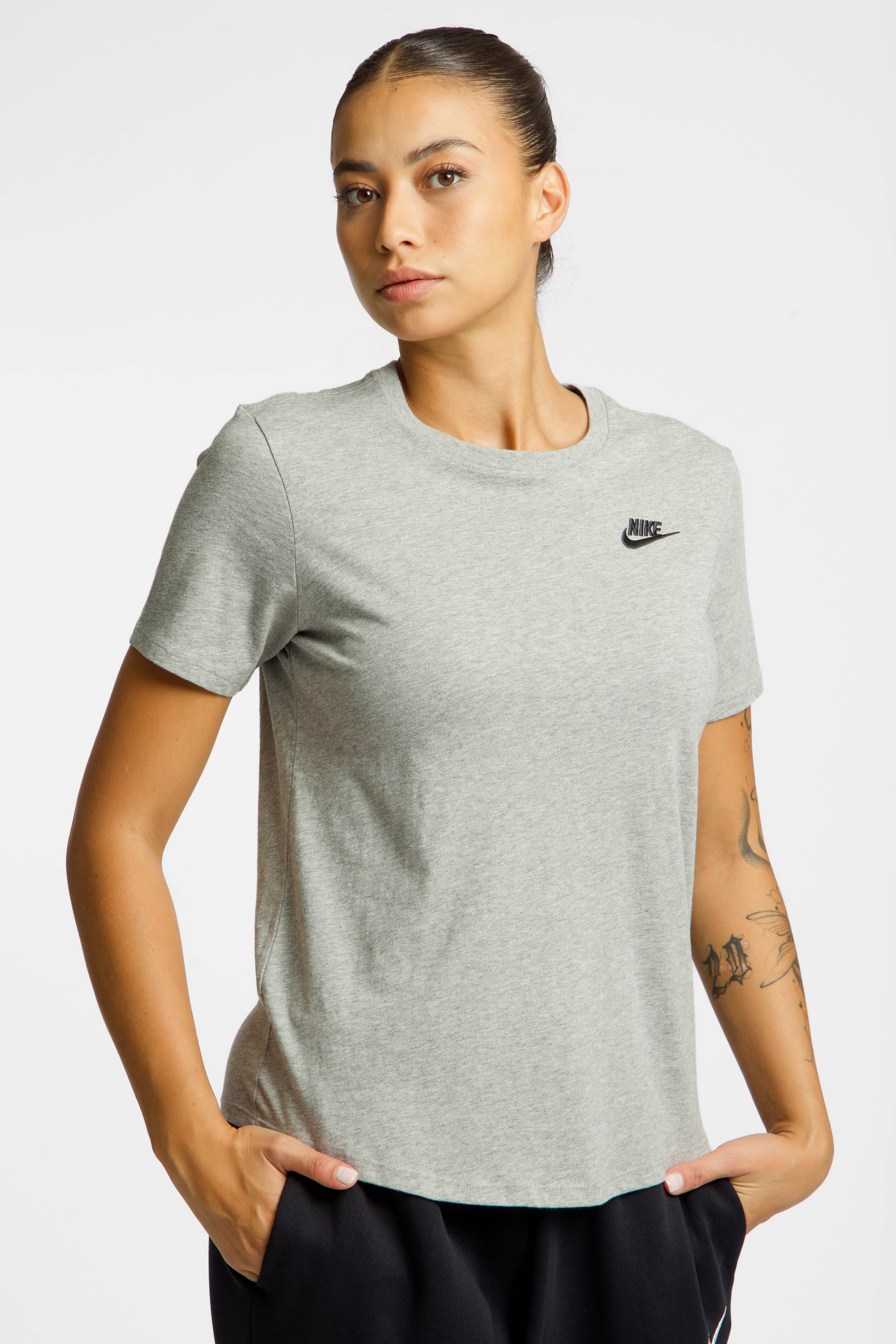 Nike Club Essentials Damen T-Shirt Grau, Damen, Größe: XS