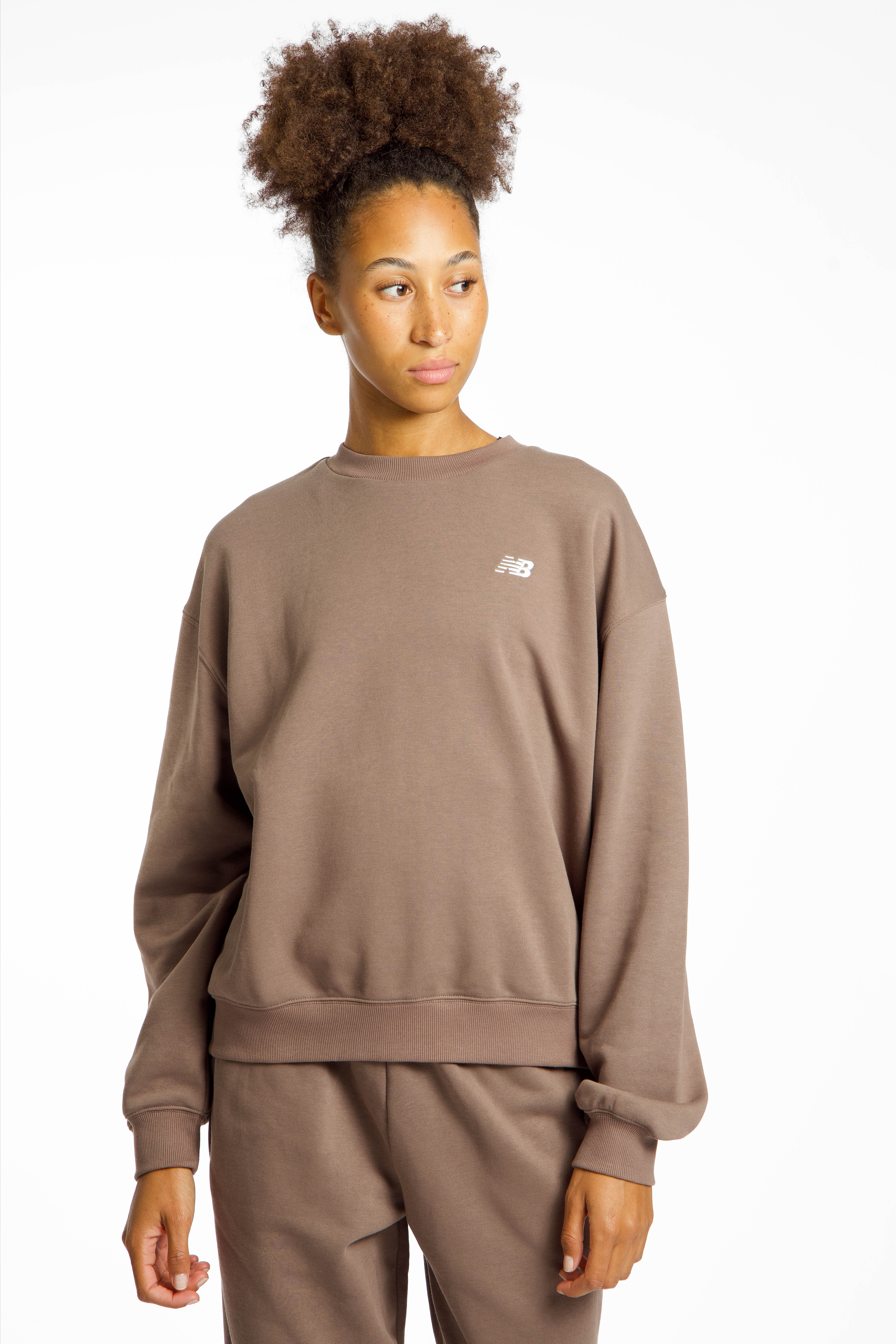 Image of New Balance Sport Essentials French Terry Small Logo Damen Pullover Braun, Damen, Größe: L