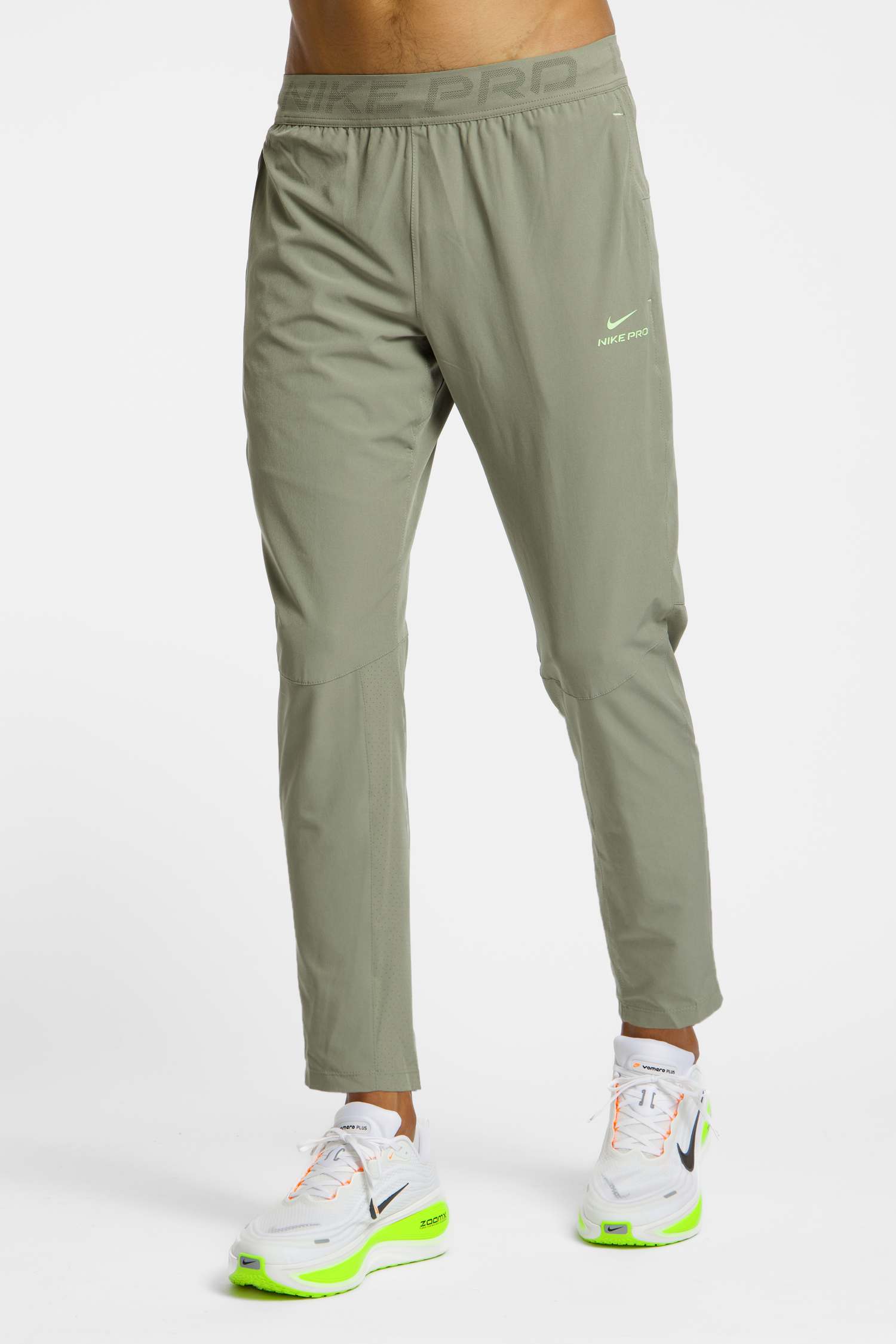 Image of Nike Pro Training Dri-FIT Herren Trainerhose Grün, Herren, Größe: XL
