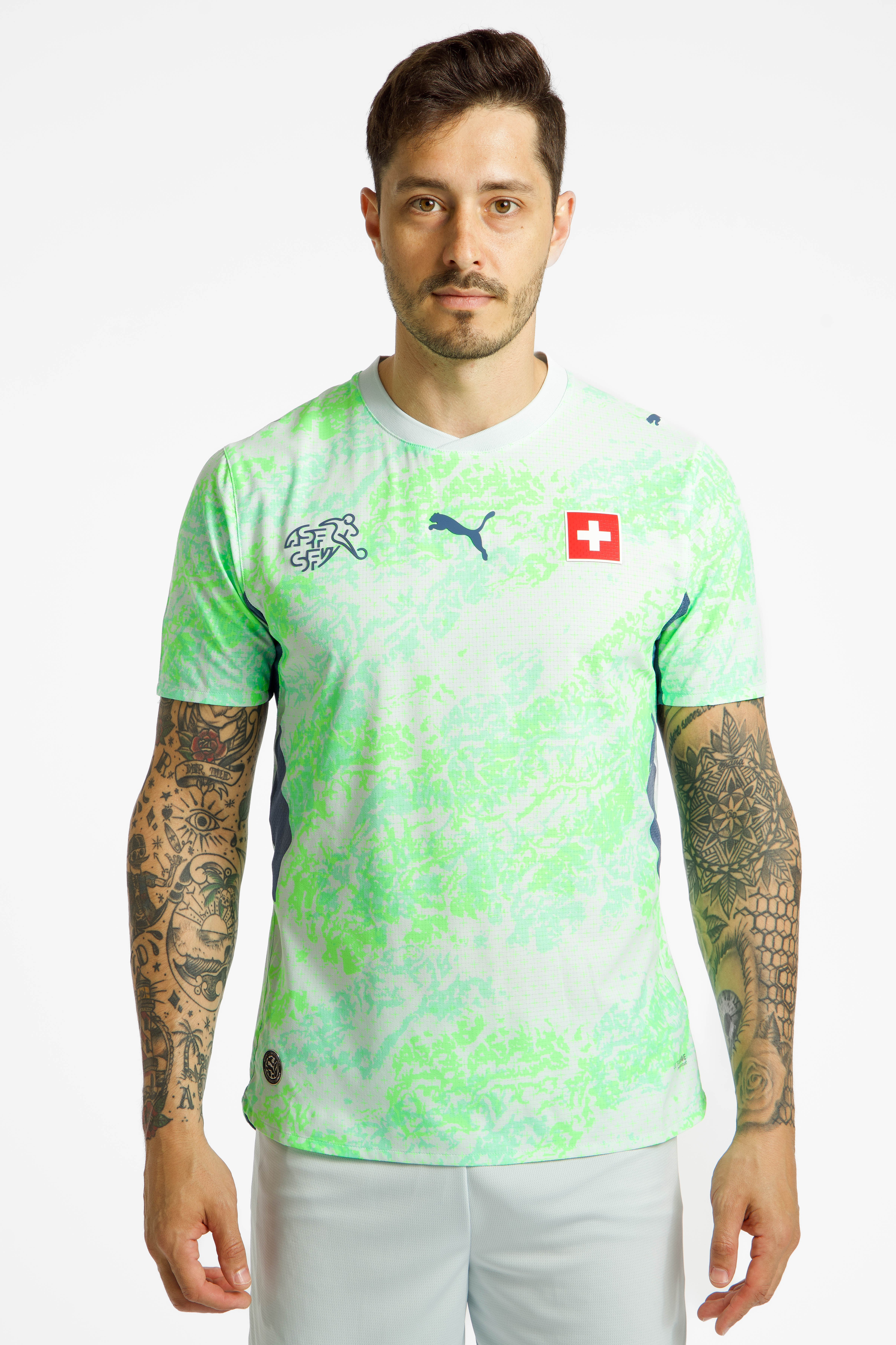 Image of PUMA Schweiz Away Authentic Herren Fussballtrikot WM 2026 Grün, Herren, Größe: L