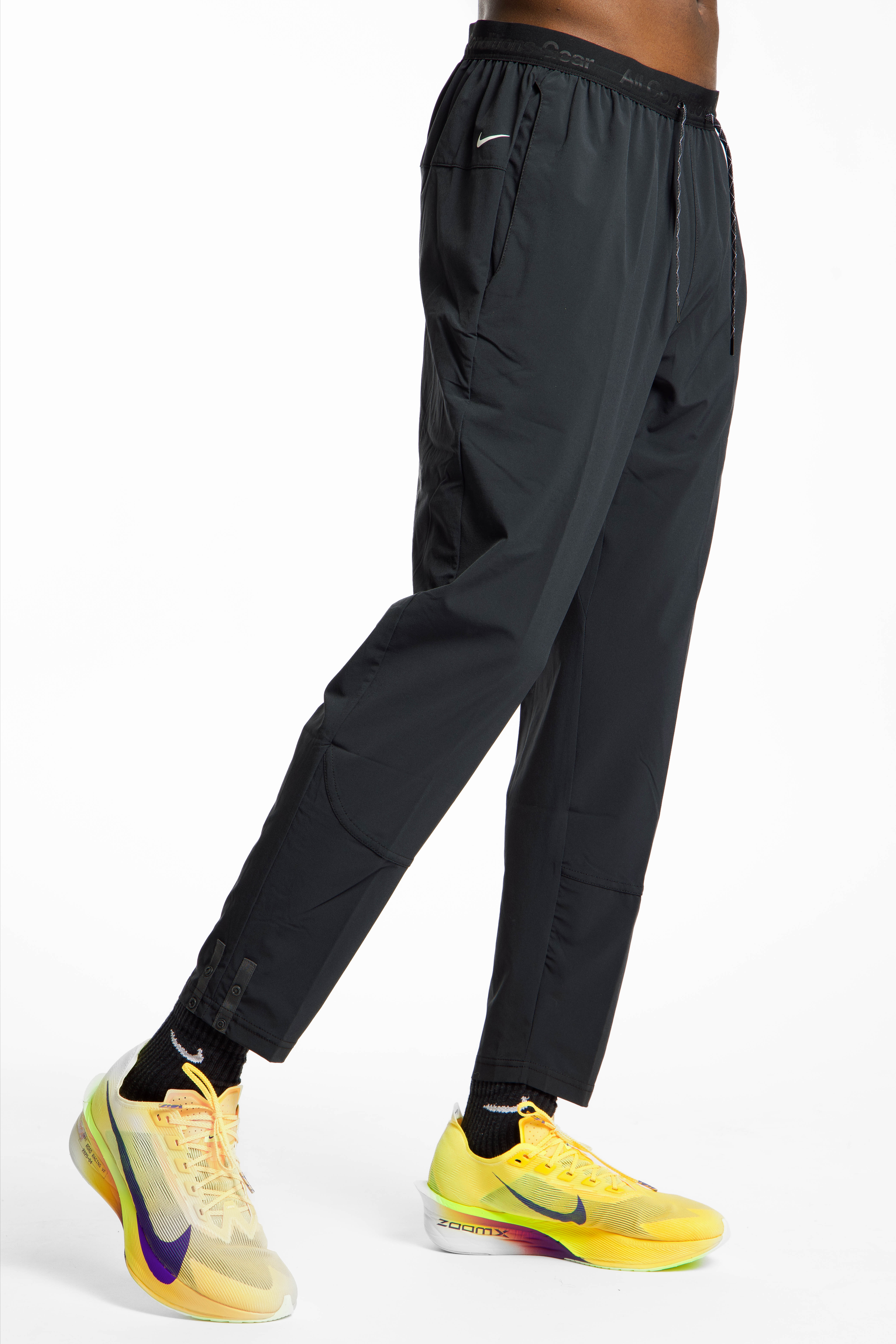 Image of Nike ACG Dawn Range Herren Laufhose Schwarz, Herren, Größe: L