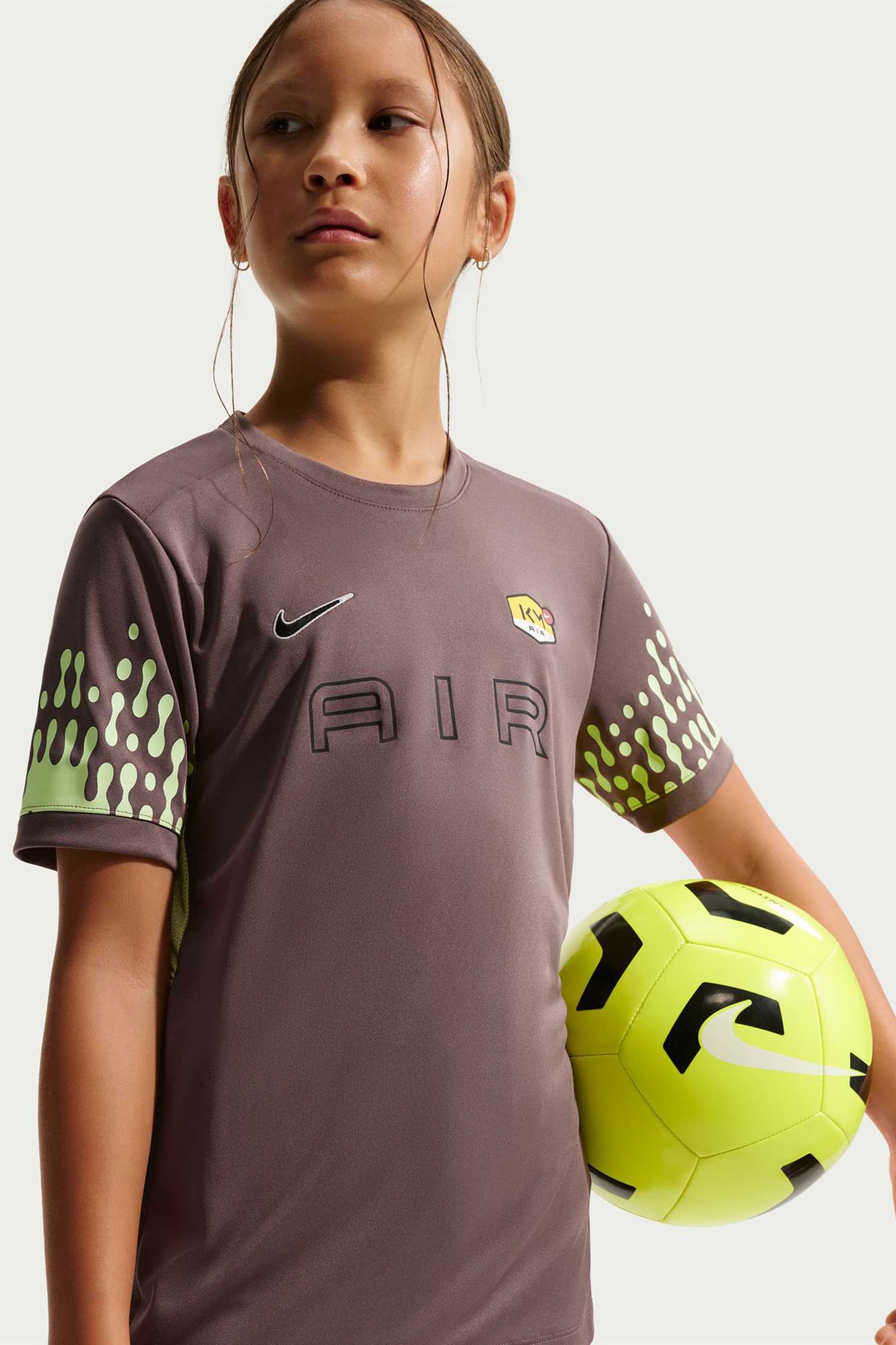 Image of Nike Kylian Mbappé Academy Dri-FIT Kinder T-Shirt Braun, , Größe: 140