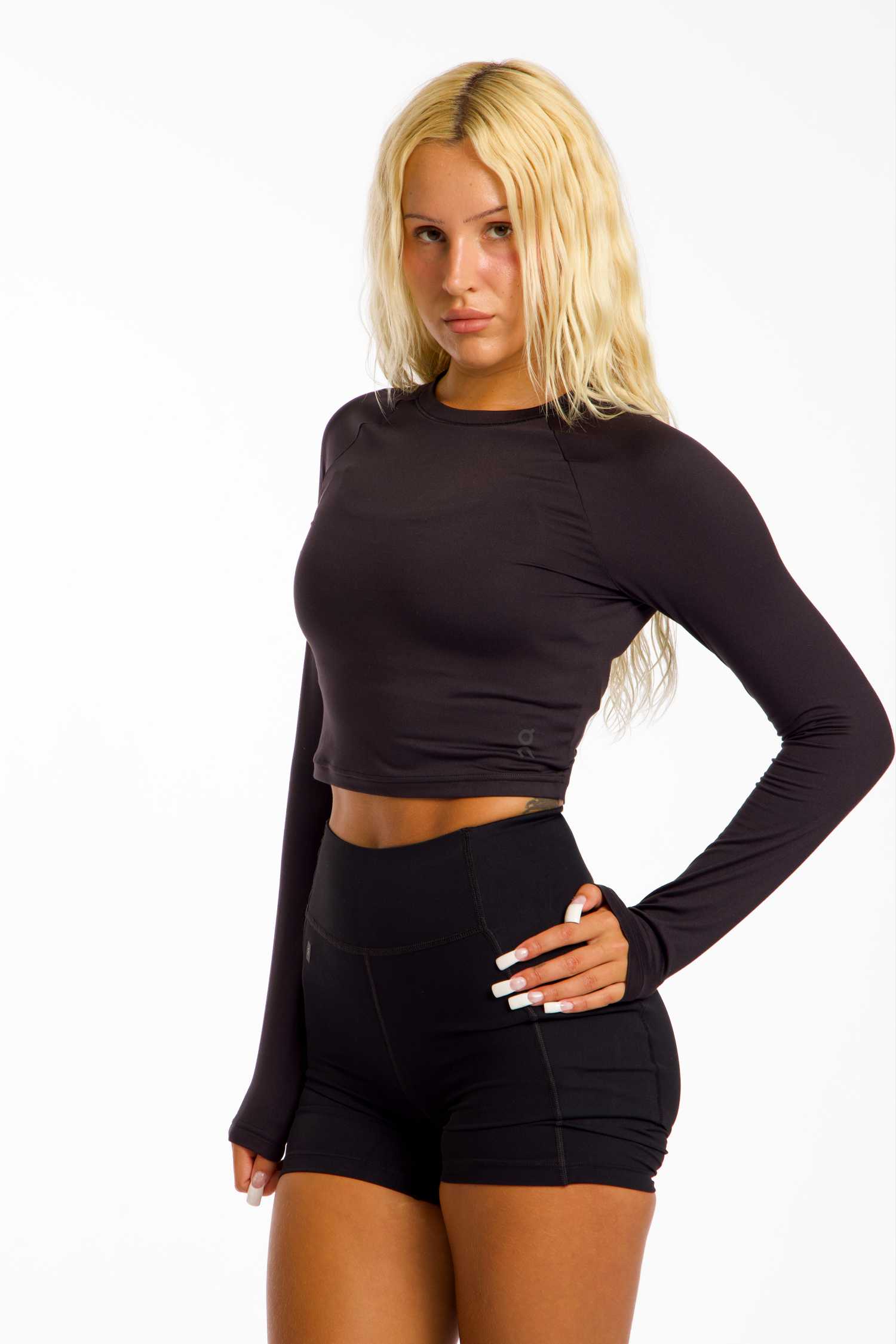 ON Studio Long-T Crop Damen Longsleeve Schwarz, Damen, Größe: M