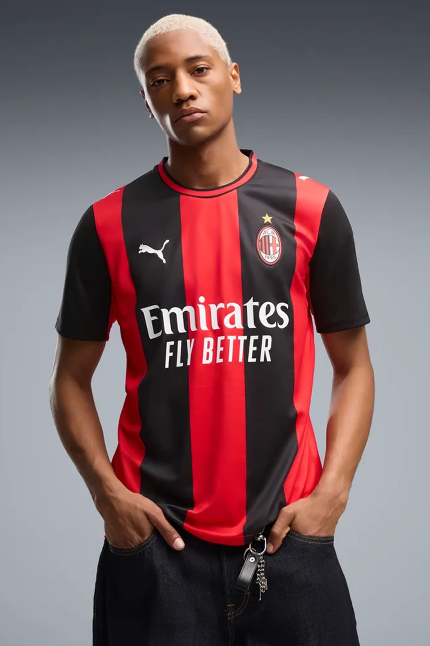 Image of PUMA AC Milan Home Replica Herren Fussballtrikot 26/27 Rot, Herren, Größe: L