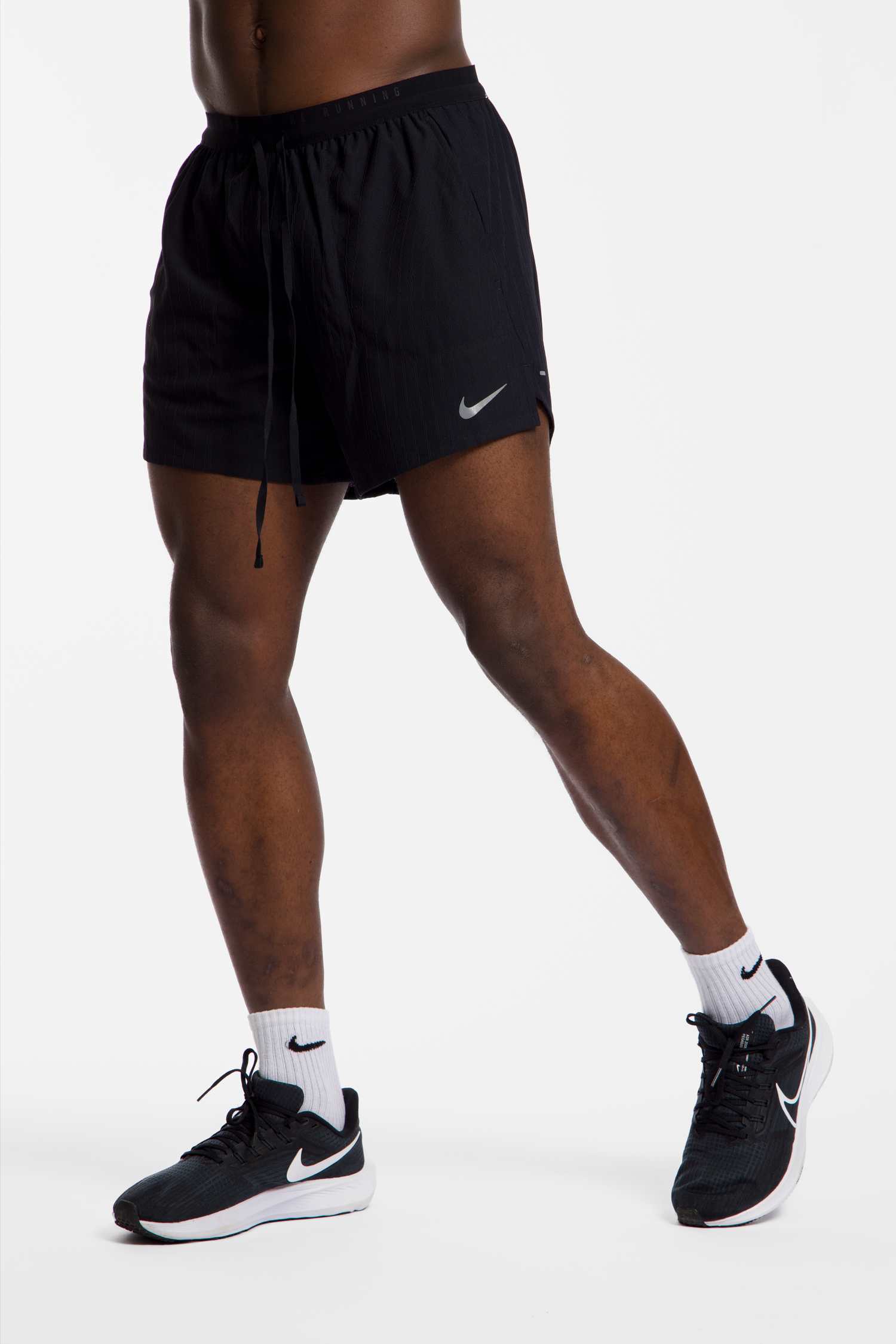 Image of Nike Stride Aero-FIT Herren Short Schwarz, Herren, Größe: L