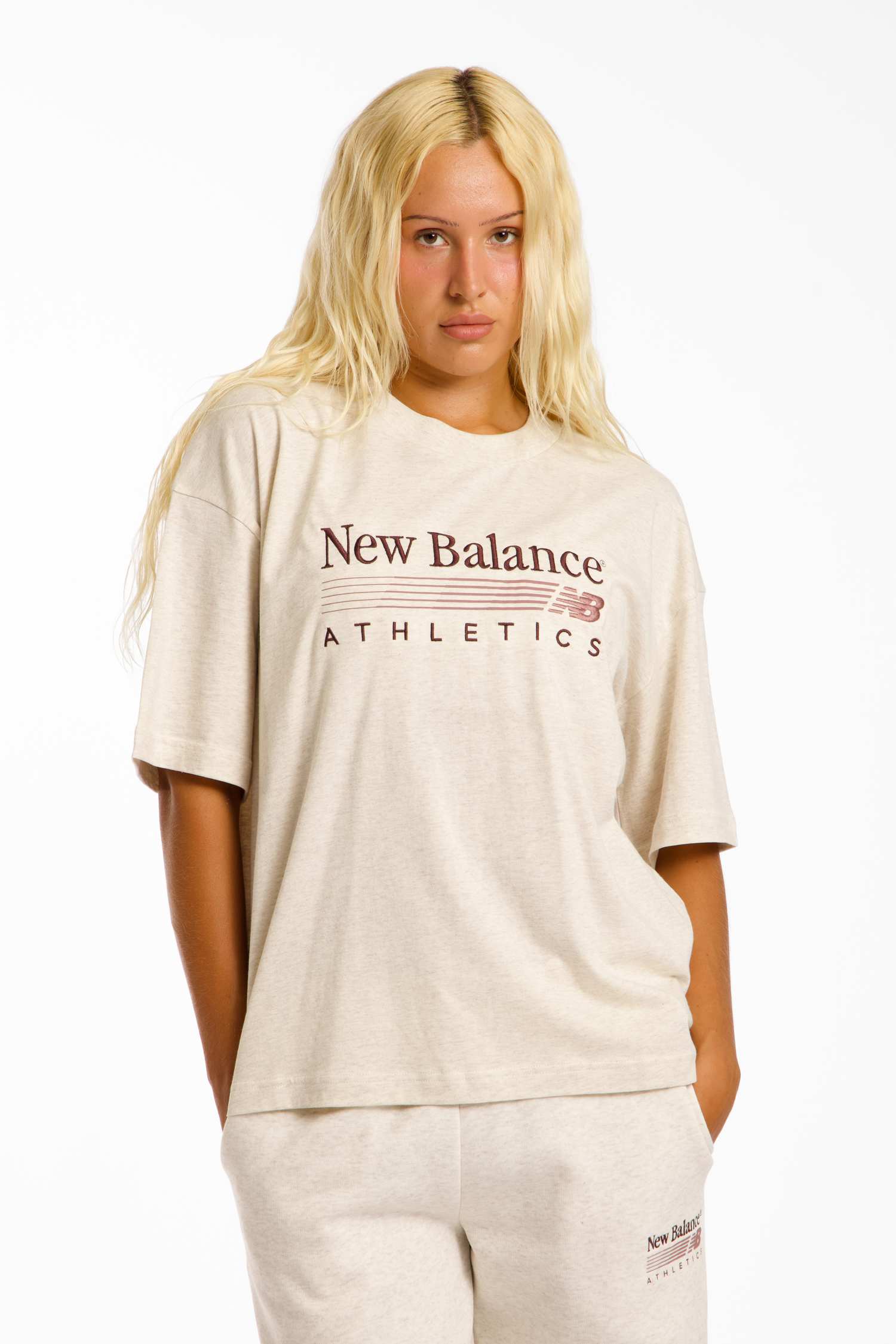 New Balance Trackside Oversized Damen T-Shirt Offwhite, Damen, Größe: XS