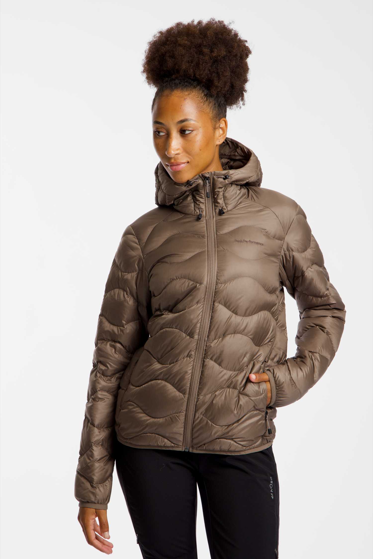 Image of PEAK PERFORMANCE Helium Down Hood Damen Daunenjacke Braun, Damen, Größe: L
