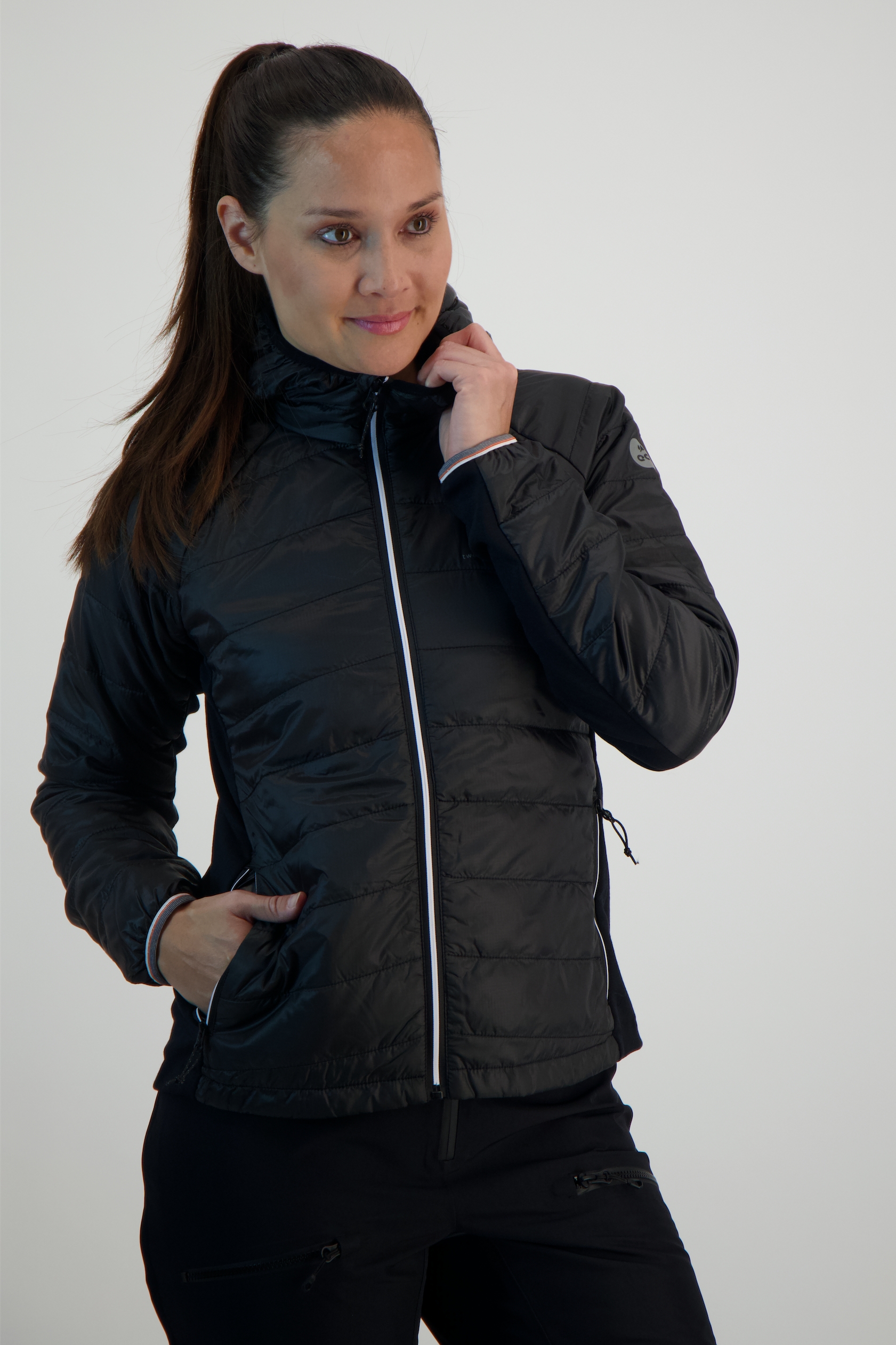 2117 OF SWEDEN Dokkas Damen Midlayer in schwarz kaufen