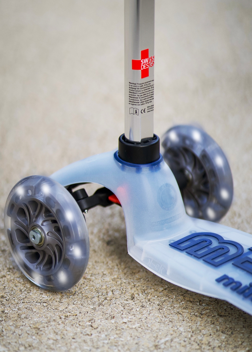 Compra Mini Deluxe Flux LED monopattino Micro in verde acqua