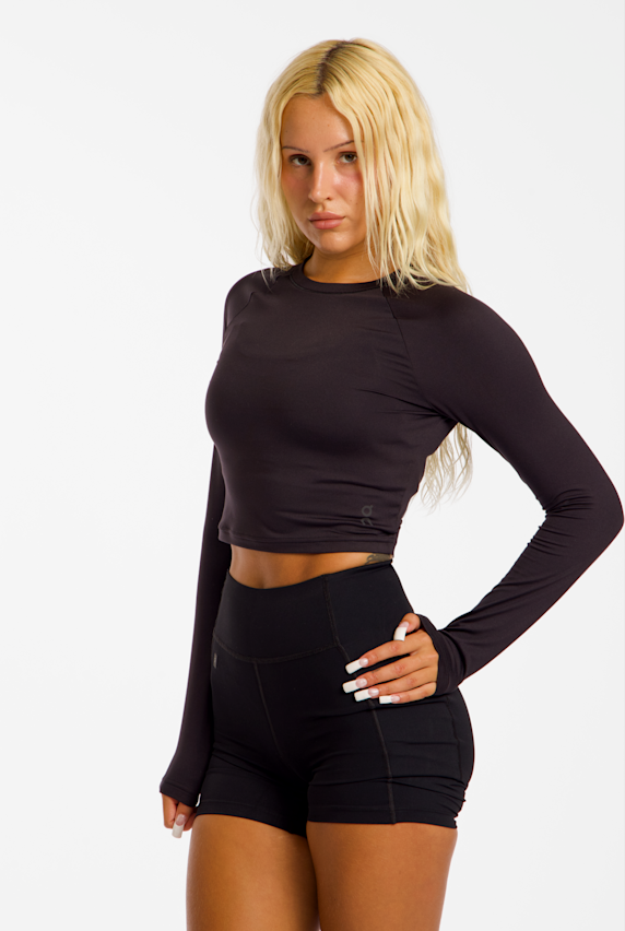 ON Studio Long-T Crop Damen Longsleeve Schwarz 52499 1