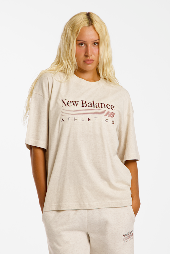 New Balance Trackside Oversized t-shirt donna Bianco Panna 54018 1
