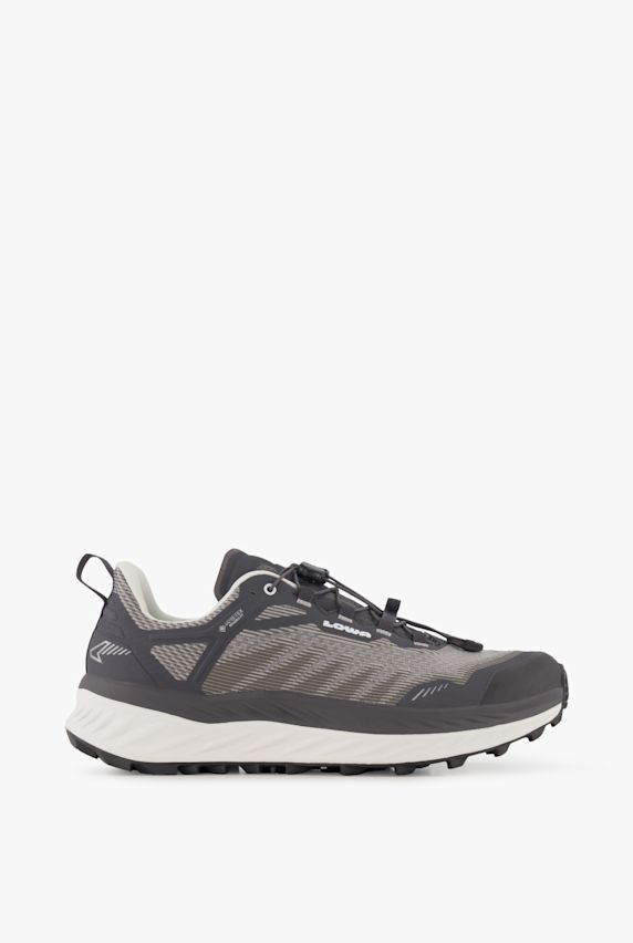 LOWA Fortux Gore-Tex® Herren Trekkingschuh Schwarz 28209 1