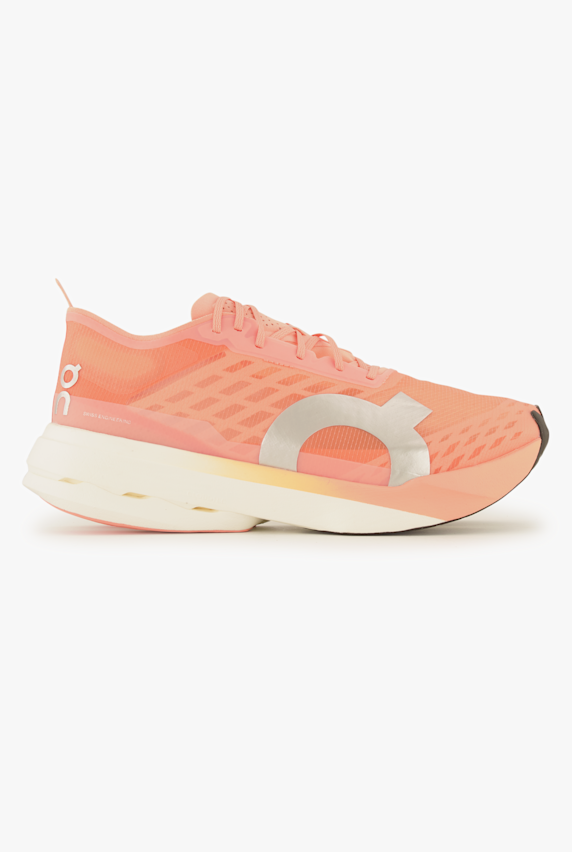 ON Cloudboom Strike chaussures de course hommes Pink 46390 1