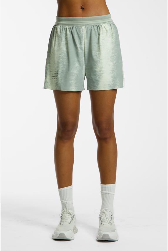 ON Performance Terra short femmes Gris Clair 46479 1