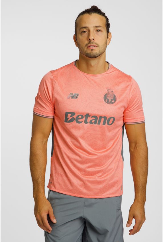 New Balance FC Porto Away maillot de football hommes 25/26 Pink 48201 1