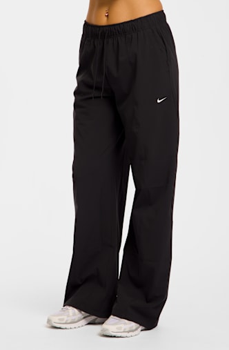 Nike One Damen Trainerhose Schwarz