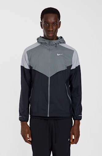 Nike Impossibly Light Windrunner giacca da corsa uomo Grigio