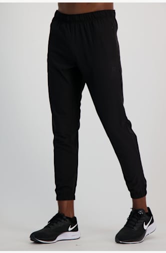 POWERZONE Kurzgrösse Herren Trainerhose Schwarz