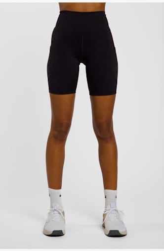 Nike One 8" Damen Short Schwarz