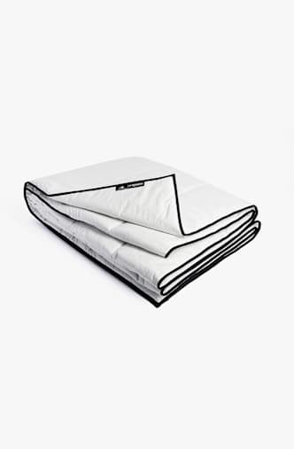 BLACKROLL Recovery Winter 135 cm x 200 cm Decke Weiss
