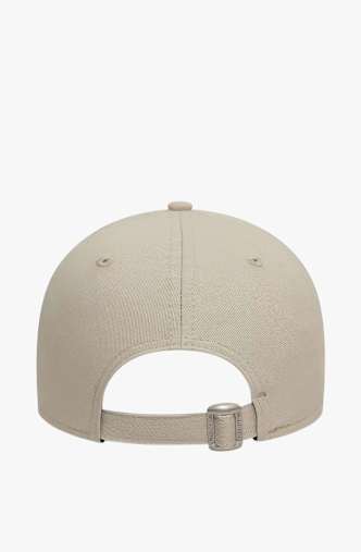 New Era New York Yankees League Essential 9FORTY Cap Beige