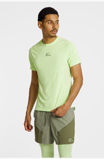 Nike Pro Training Dri-FIT t-shirt uomo Giallo