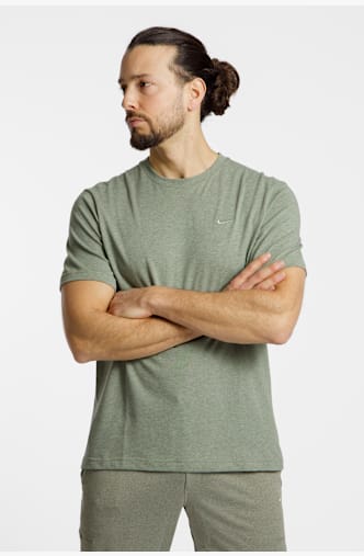 Nike Primary Dri-FIT Herren T-Shirt Grün