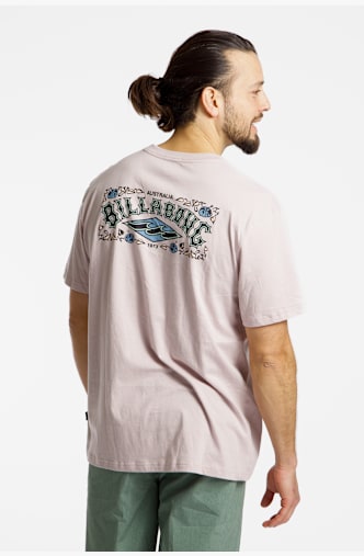 Billabong Heritage Arch Premium Herren T-Shirt Lila