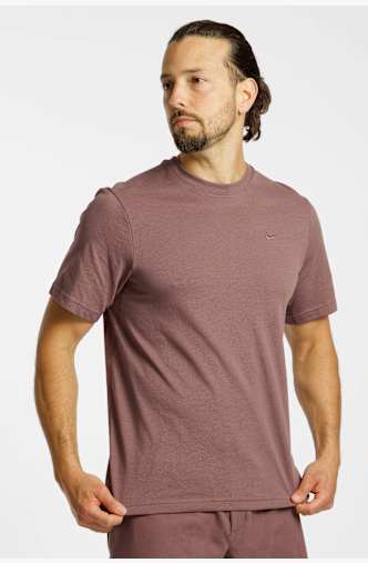 Nike Primary Dri-FIT Herren T-Shirt Braun