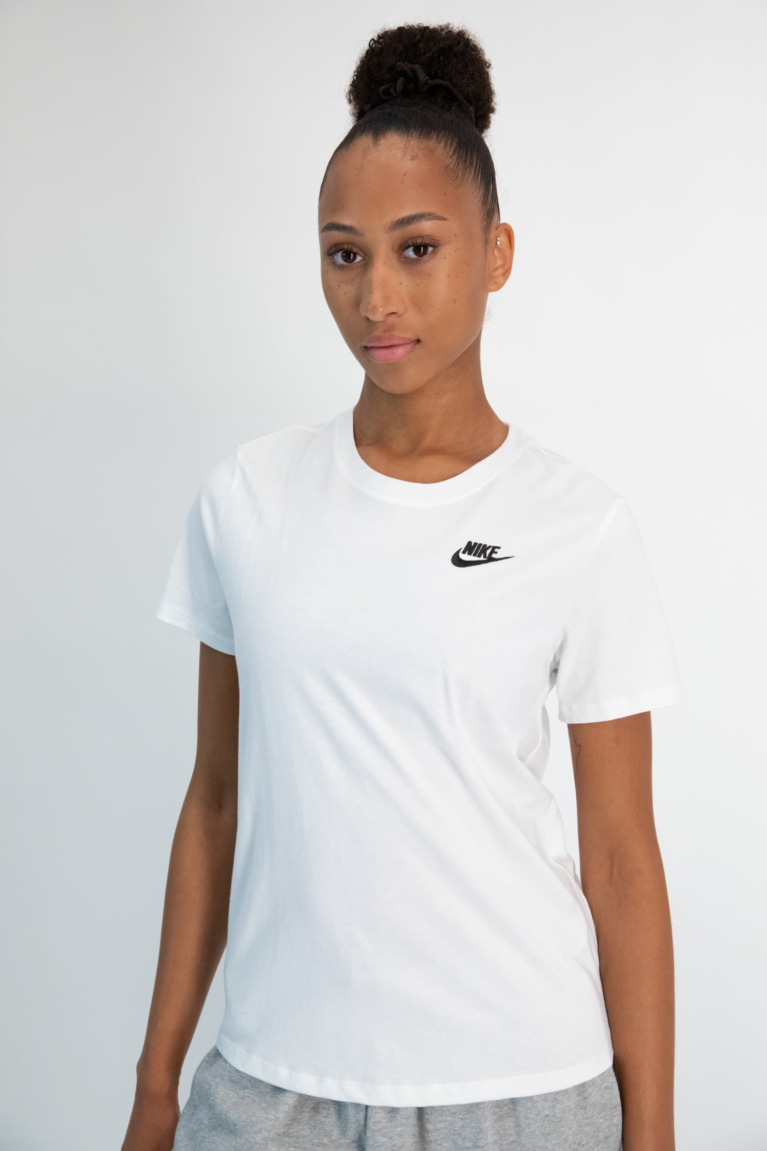 Club Essentials Damen T-Shirt