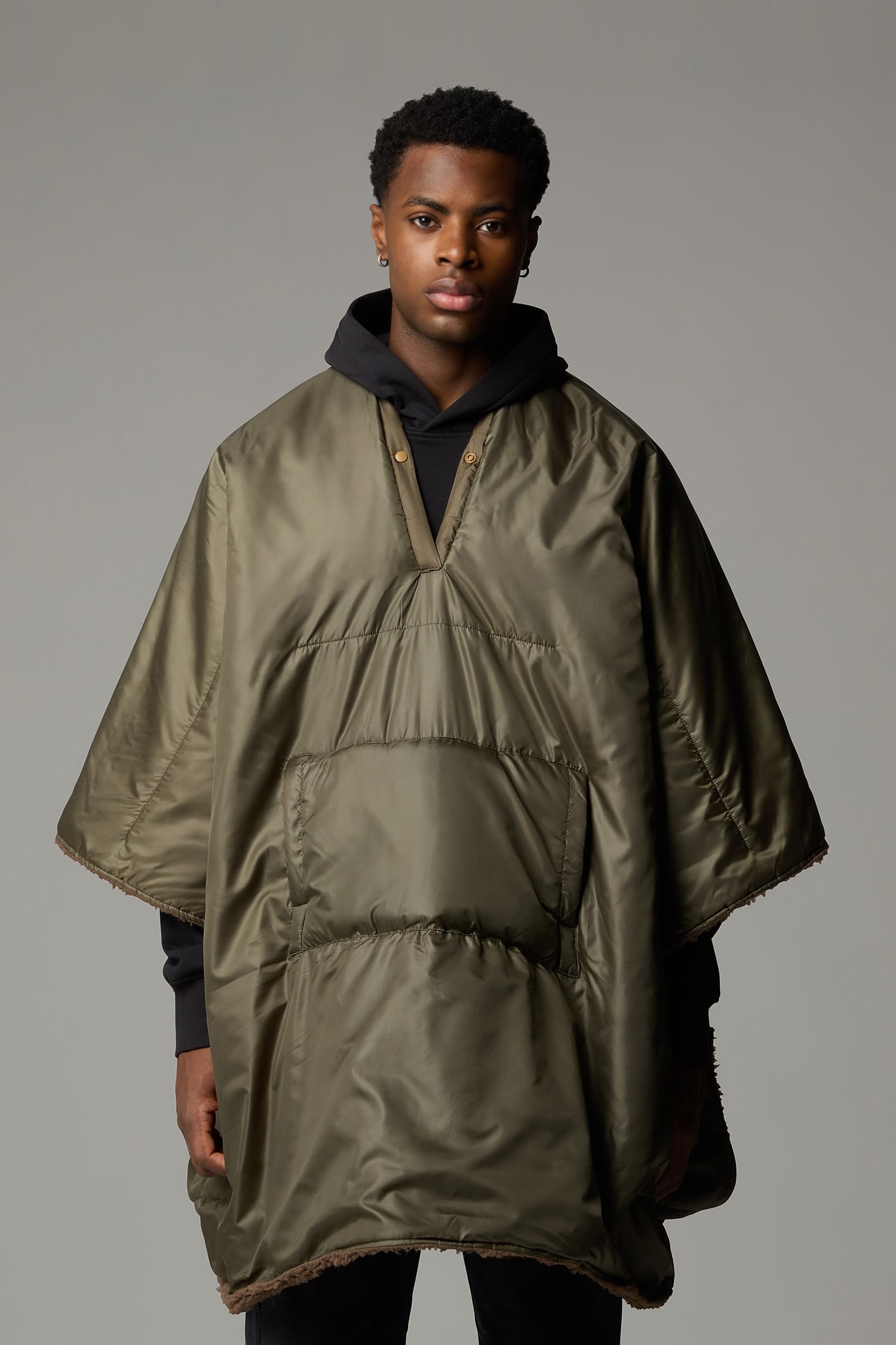 Wawona Fuzzy Poncho-Decke