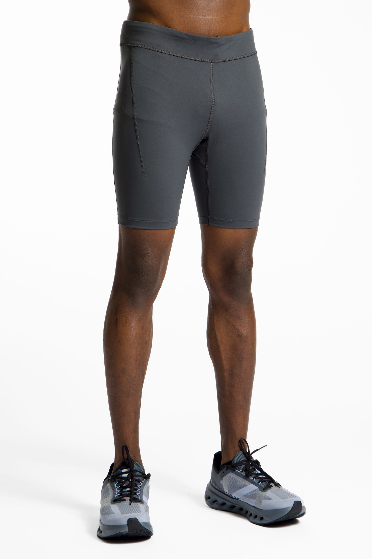 Performance 8" Herren Short